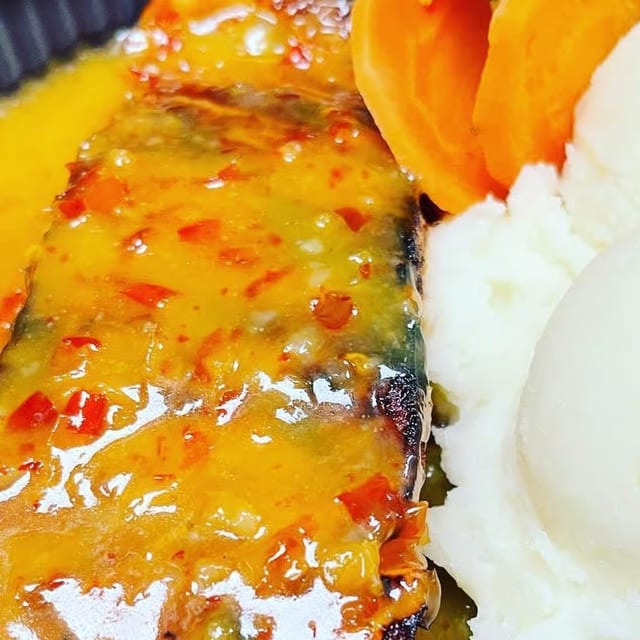 GRUMPY'S Salmon.